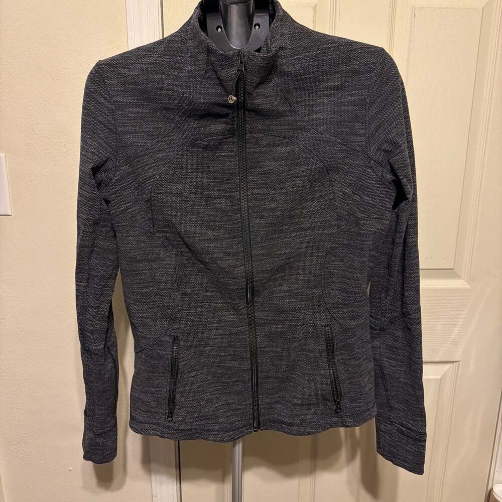Lululemon Women's define Zip-Up Jacket Gray/Black Size 12 Workout Run